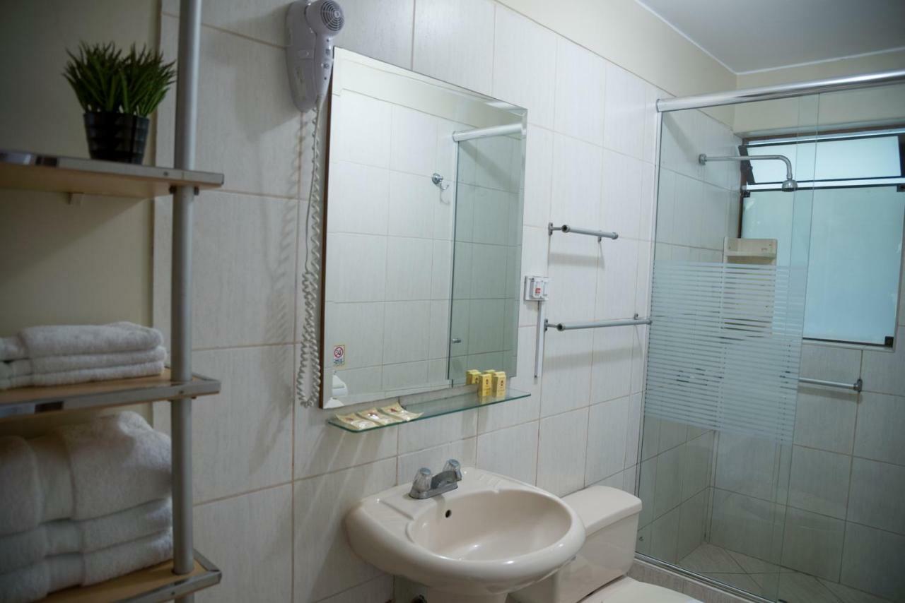 Hotel El Ducado Ліма Екстер'єр фото